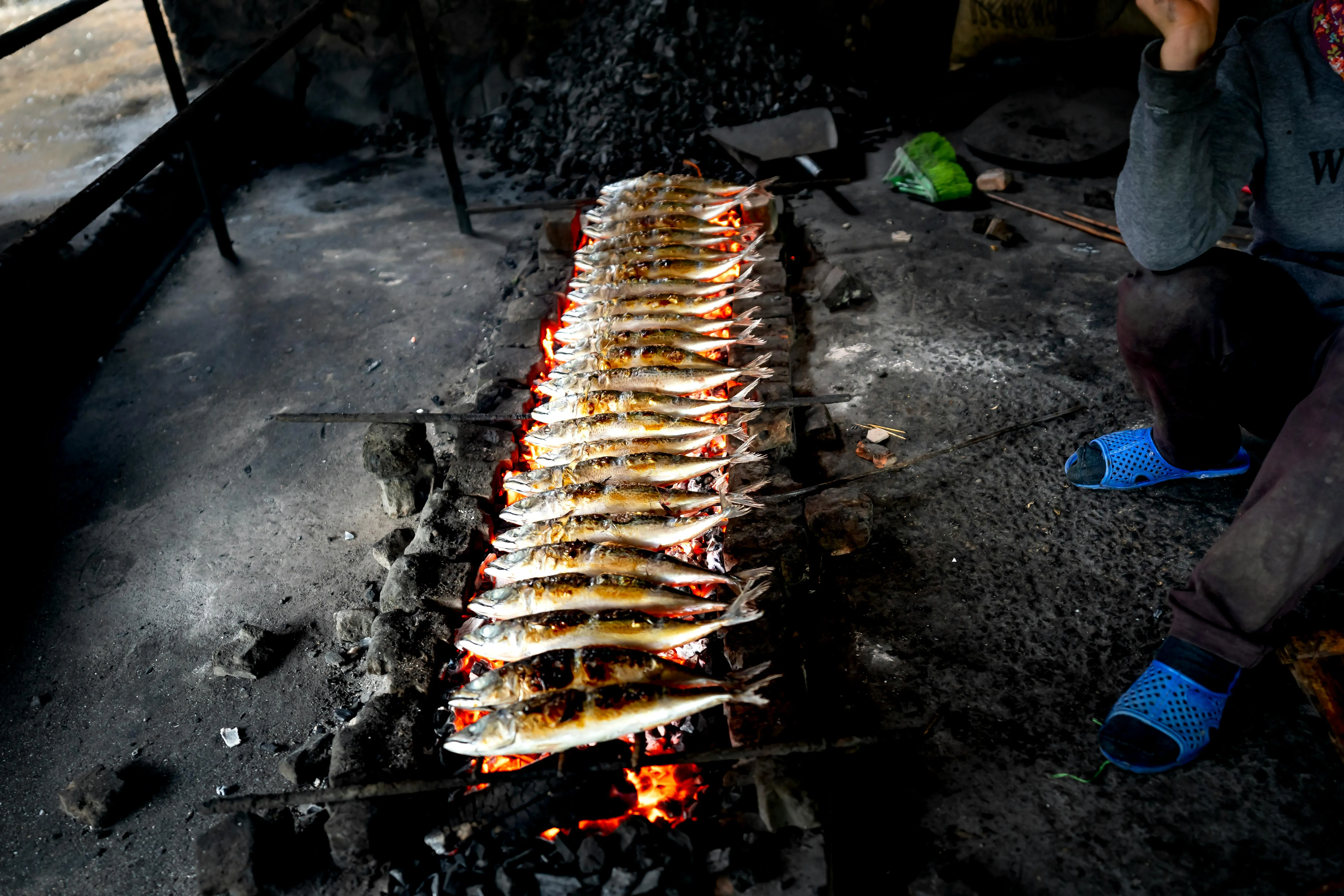 Pit-cooked feast - Fire Que